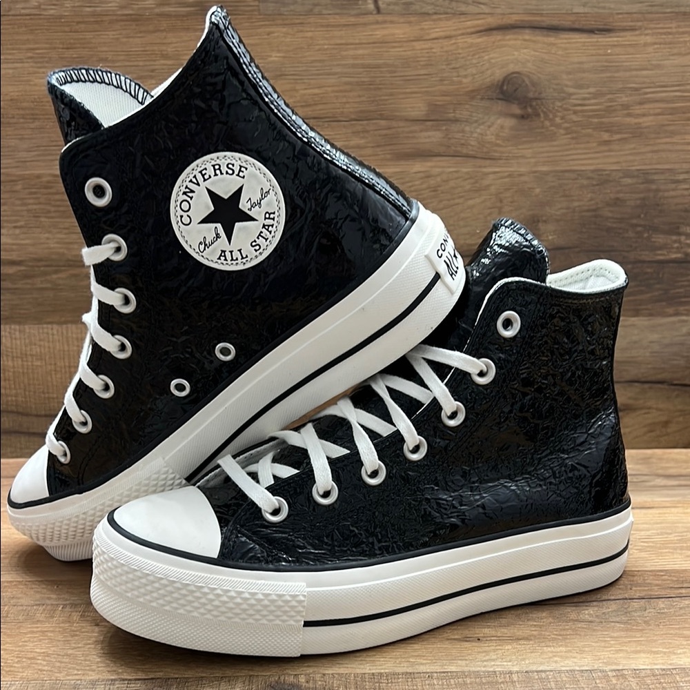 Converse Textured Black Leather High-Tops Platform with White Details - Picture 3 of 10
